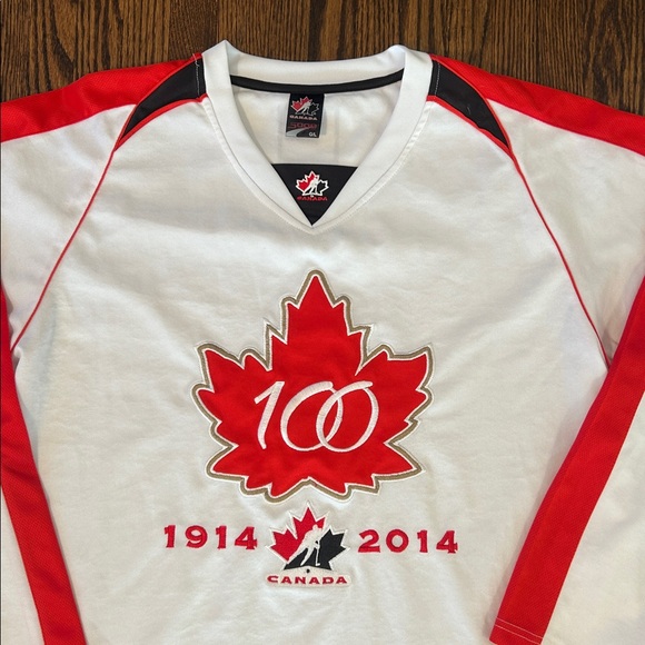 Hockey Canada Jersey - Picture 2 of 14